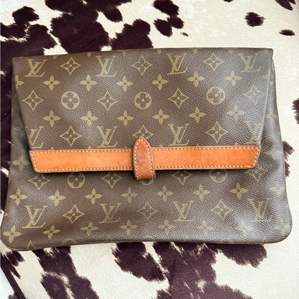 Auth Louis Vuitton Monogram Pochette Pliante Clutch Hand
Bag Old Model LV 1770N